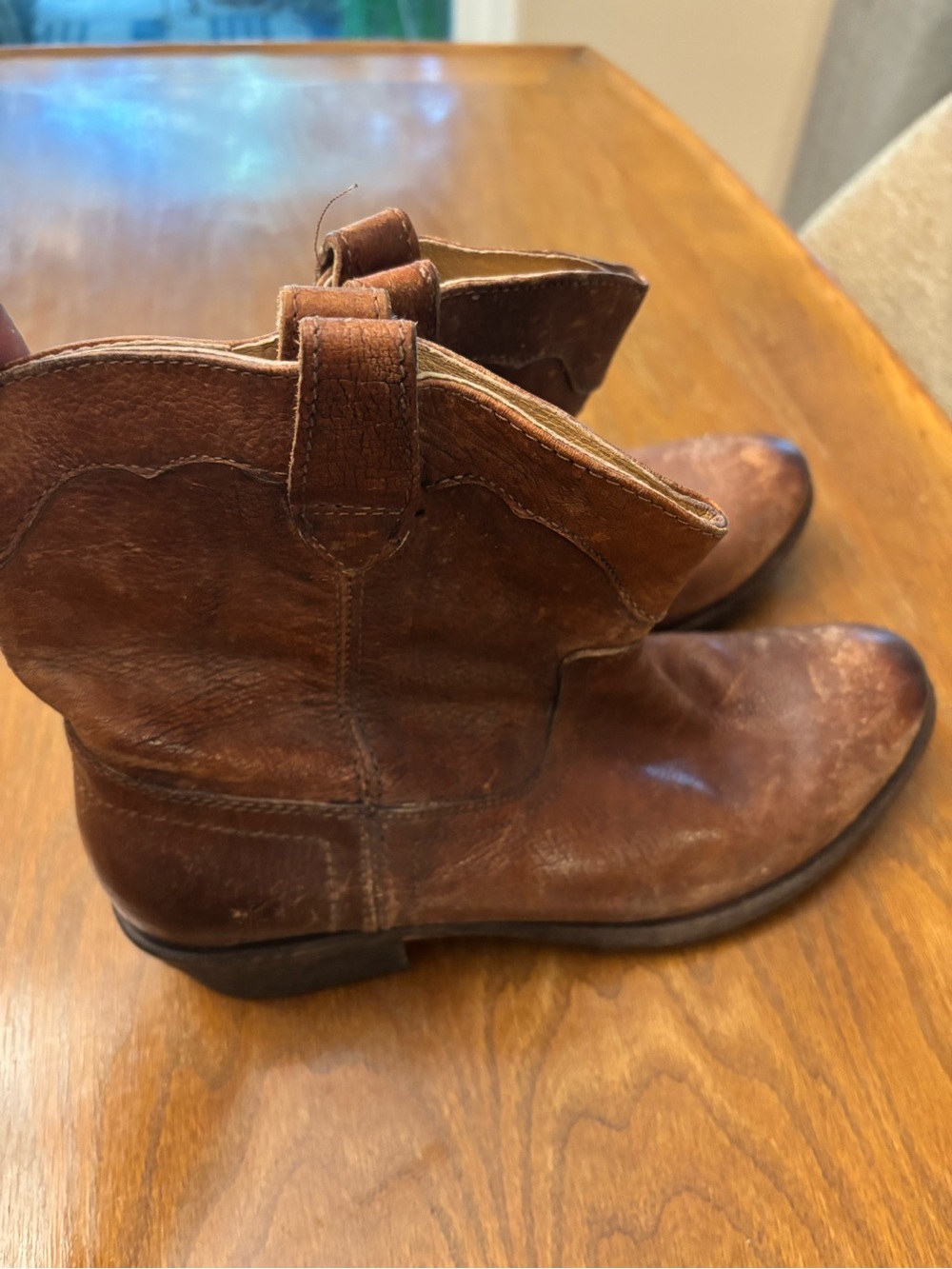 Women’s Frye Billy Shorties Distressed Leather - Picture 8 of 8